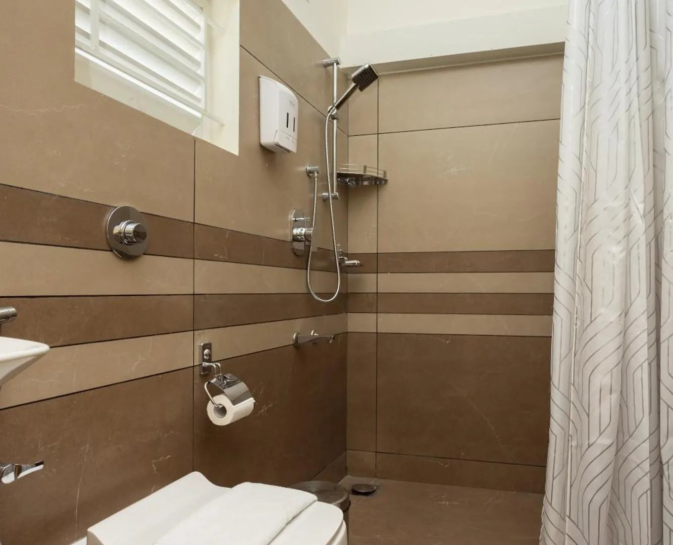 Esaa Airport Hotel Kochi